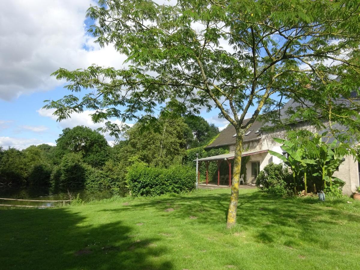 La Ferme De L'Isle Et Sa Roulotte Avaray Exterior foto