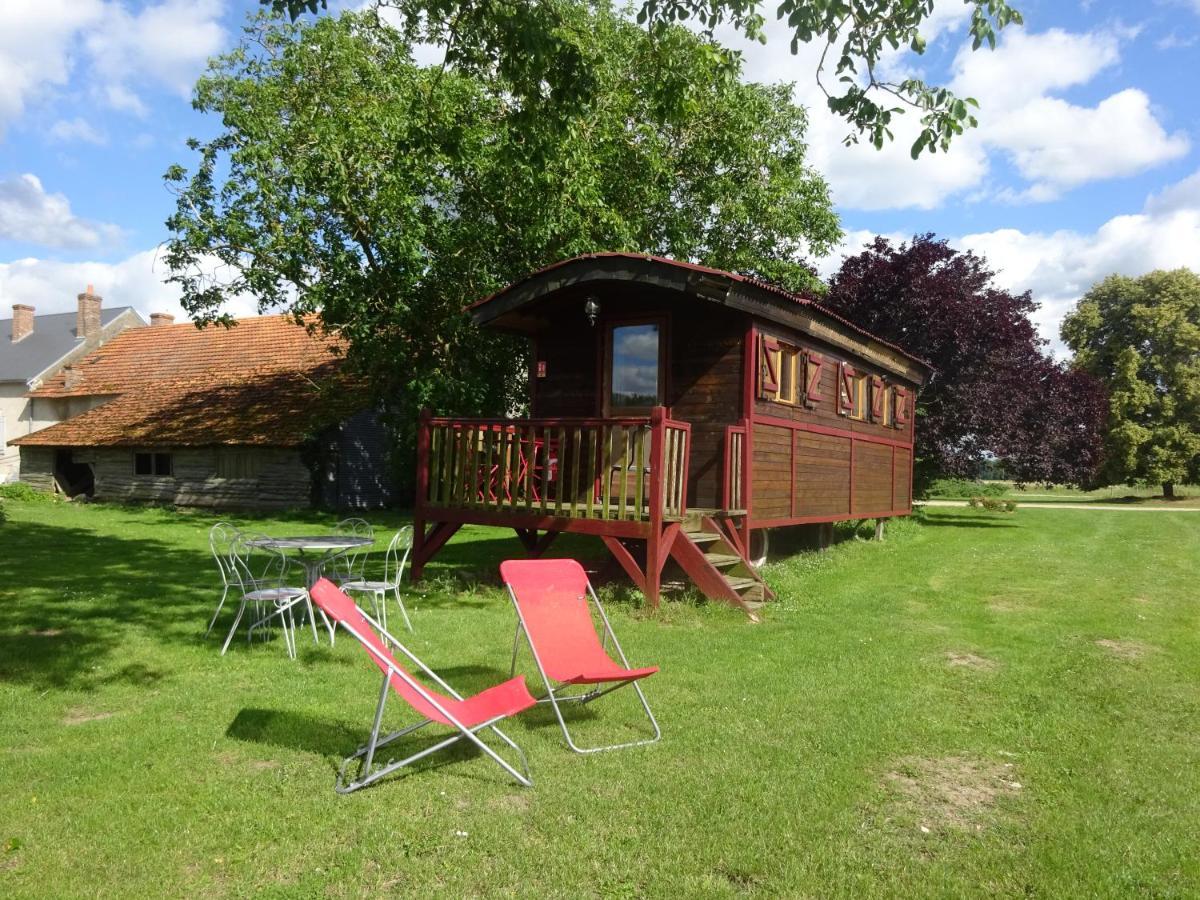 La Ferme De L'Isle Et Sa Roulotte Avaray Exterior foto