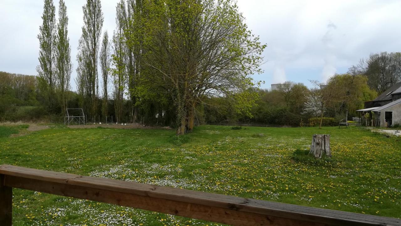 La Ferme De L'Isle Et Sa Roulotte Avaray Exterior foto