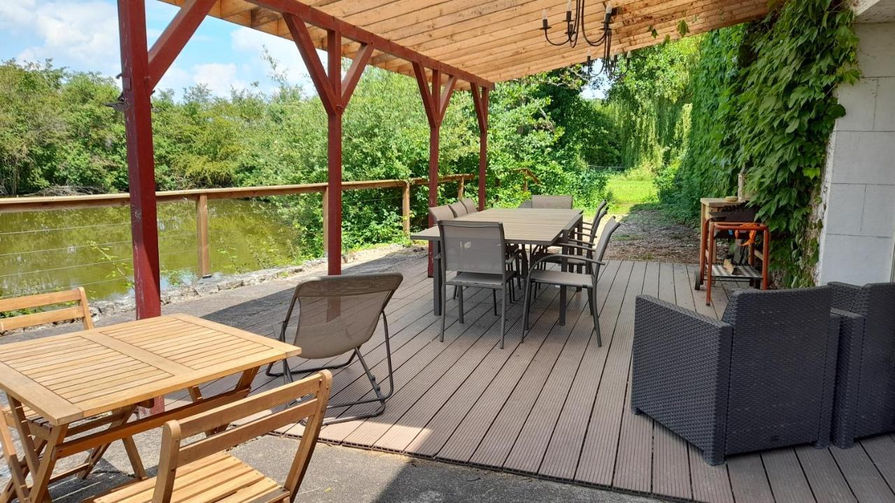 La Ferme De L'Isle Et Sa Roulotte Avaray Exterior foto
