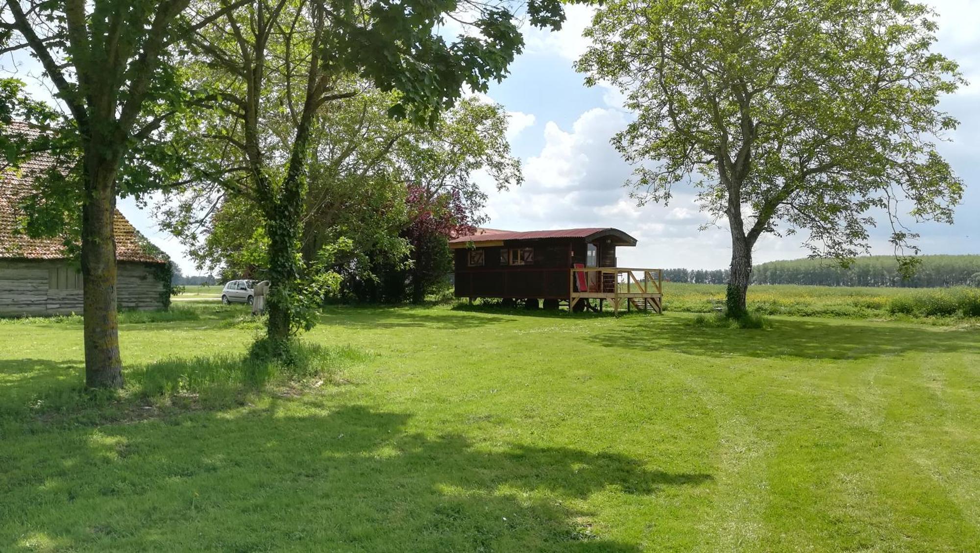 La Ferme De L'Isle Et Sa Roulotte Avaray Quarto foto